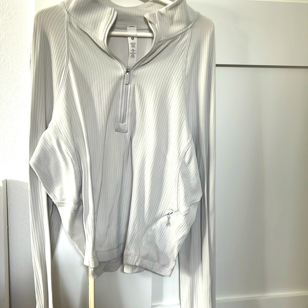 Lululemon light weight jacket